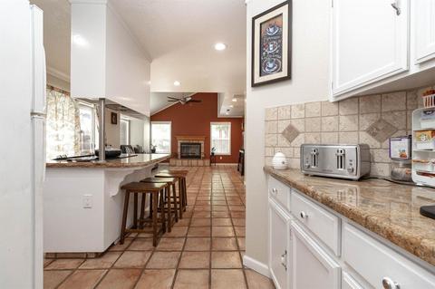 2008 Westview Ct, Modesto, CA 95358 photo 11