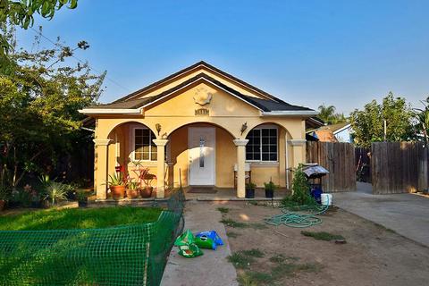 1805 Olympia St, Modesto, CA 95358 photo 1