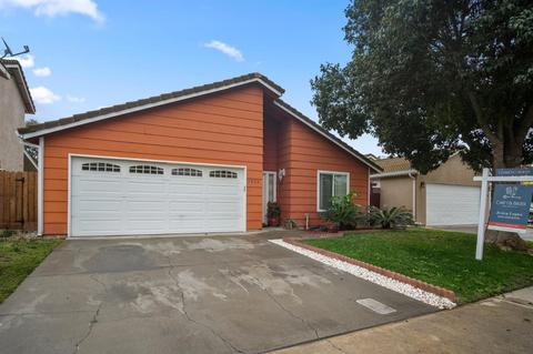 3928 Pheasant Ln, Modesto, CA 95356 photo 3