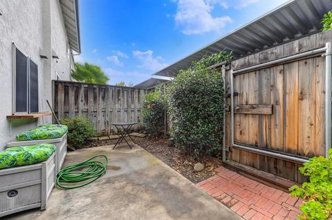 4013 Knoll Top Ct, Carmichael, CA 95608 photo 31