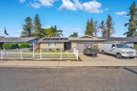 2425 S Ada St, Modesto, CA 95354 photo 2