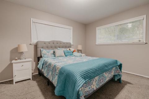 2725 Warwick Ln, Modesto, CA 95350 photo 25