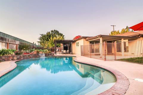 2725 Warwick Ln, Modesto, CA 95350 photo 29