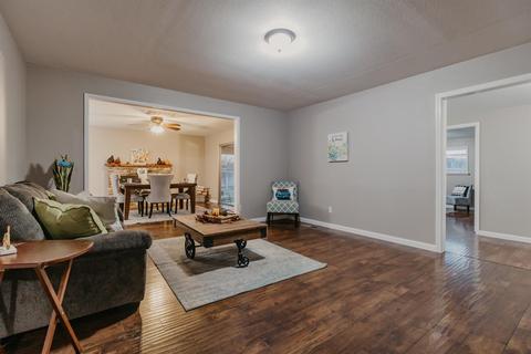 2725 Warwick Ln, Modesto, CA 95350 photo 11