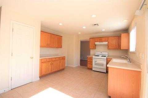 2016 Masterpiece St, Manteca, CA 95336 photo 12