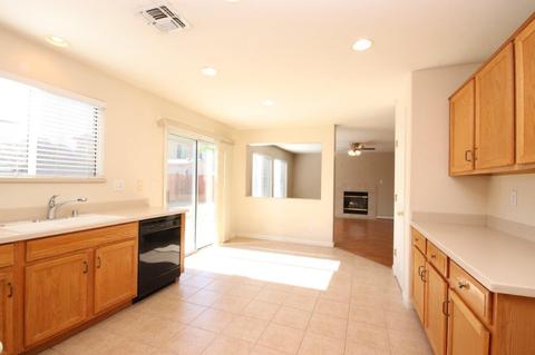 2016 Masterpiece St, Manteca, CA 95336 photo 8