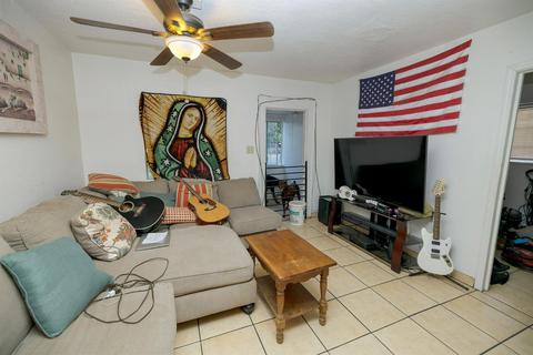 318 Spruce St, Modesto, CA 95351 photo 5