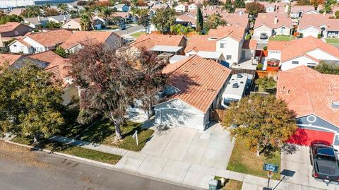 925 Avenida Real, Ceres, CA 95307 photo 2