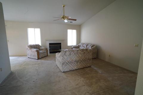 1849 Creekside Dr, Merced, CA 95348 photo 2