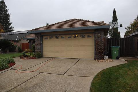 411 Sparrow Ln, Lodi, CA 95240 photo 2