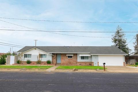 7990 Cedar Ln, Hilmar, CA 95324 photo 1