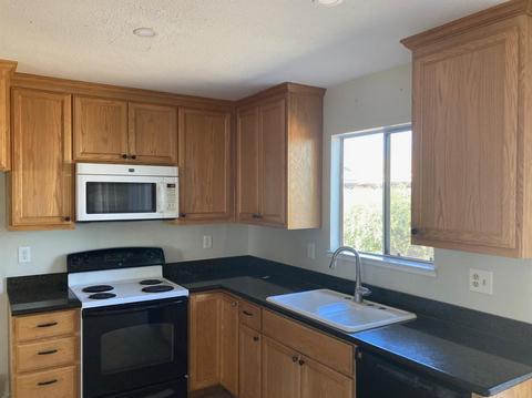 377 O St, Lathrop, CA 95330 photo 10
