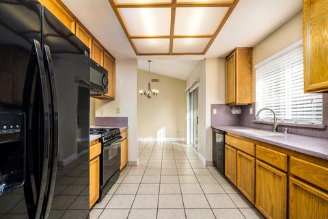 4905 Eagle Peak Ct, Antelope, CA 95843 photo 8