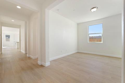 1264 Cornflower Dr, Patterson, CA 95363 photo 3