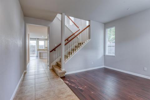 965 Courtyards Loop, Lincoln, CA 95648 photo 2