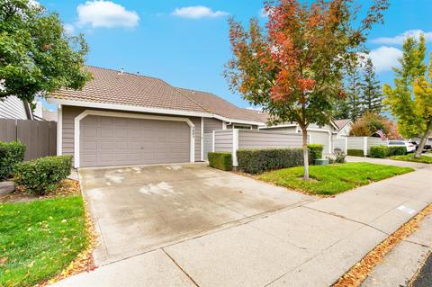 3605 Blackstone Way, Modesto, CA 95356 photo 2