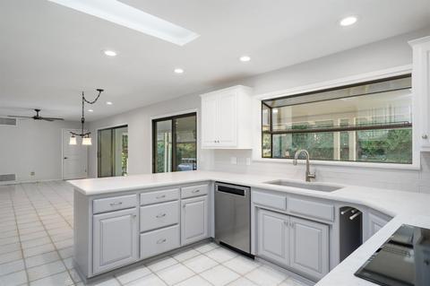 4684 Hixon Cir, Carmichael, CA 95608 photo 10