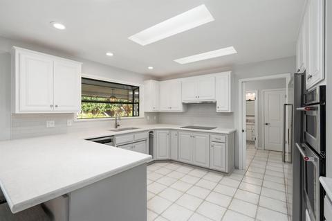 4684 Hixon Cir, Carmichael, CA 95608 photo 9