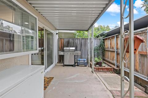 3925 Oak Villa Cir, Carmichael, CA 95608 photo 24