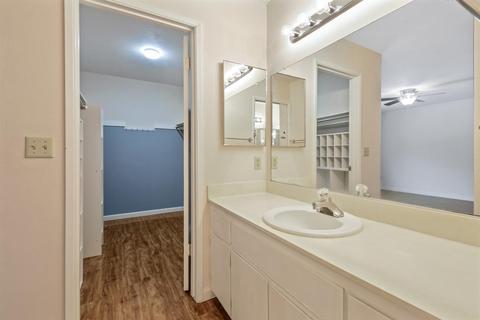 3925 Oak Villa Cir, Carmichael, CA 95608 photo 16