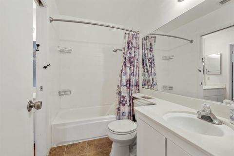 3925 Oak Villa Cir, Carmichael, CA 95608 photo 17