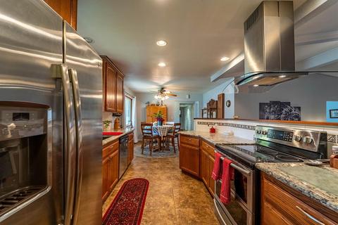 1605 Wolverine Way, Modesto, CA 95355 photo 9