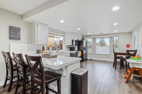 945 Azalea St, Ripon, CA 95366 photo 6
