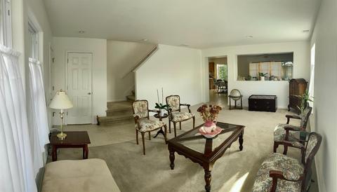 218 Beechwood Ct, Lodi, CA 95240 photo 2