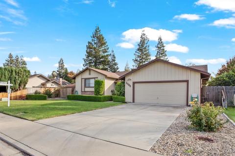 2580 E Hawkeye Ave, Turlock, CA 95380 photo 2