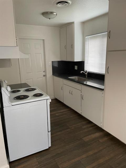 1109 Mathia Dr, Modesto, CA 95351 photo 2
