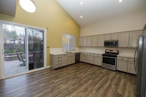 4524 Destiny Dr, Turlock, CA 95382 photo 12
