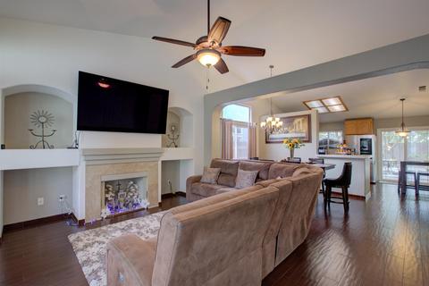 829 Hammond St, Modesto, CA 95351 photo 4