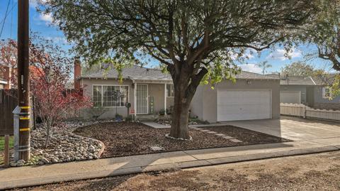 1720 Clark Dr, Modesto, CA 95350 photo 4
