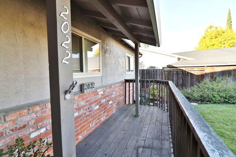 2022 Lyle Ct, Martinez, CA 94553 photo 4