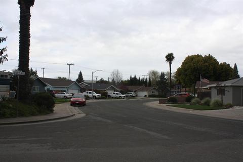1013 Mason St, Lodi, CA 95242 photo 9