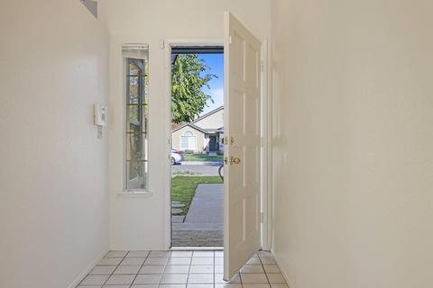 224 Queensland Ave, Turlock, CA 95382 photo 6