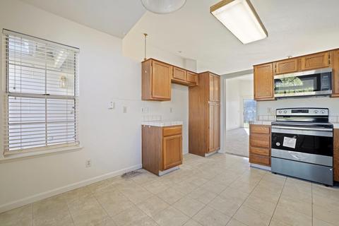 224 Queensland Ave, Turlock, CA 95382 photo 11