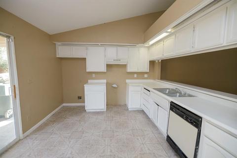 1108 Pine Tree Ln, Modesto, CA 95351 photo 13