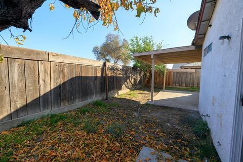 1108 Pine Tree Ln, Modesto, CA 95351 photo 31