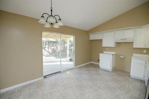 1108 Pine Tree Ln, Modesto, CA 95351 photo 12