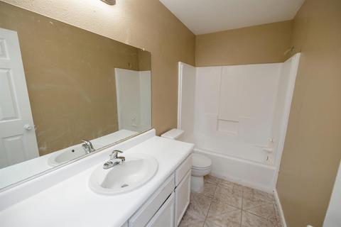 1108 Pine Tree Ln, Modesto, CA 95351 photo 24