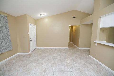 1108 Pine Tree Ln, Modesto, CA 95351 photo 9