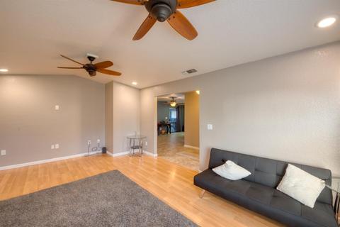 327 Roxanne Dr, Patterson, CA 95363 photo 7