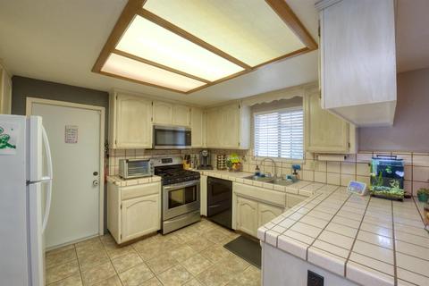 327 Roxanne Dr, Patterson, CA 95363 photo 10