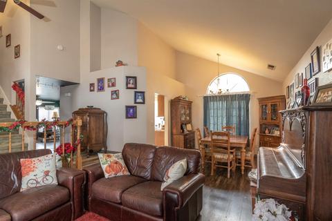 825 Salina Dr, Modesto, CA 95357 photo 12