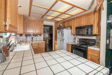 825 Salina Dr, Modesto, CA 95357 photo 8