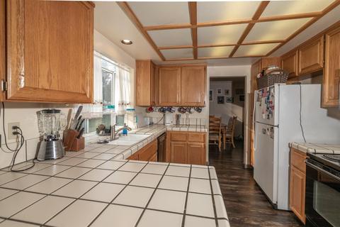 825 Salina Dr, Modesto, CA 95357 photo 7