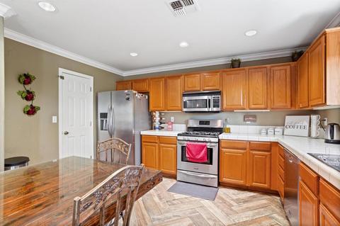 227 Red Robin Dr, Patterson, CA 95363 photo 16