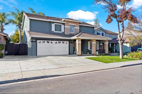 227 Red Robin Dr, Patterson, CA 95363 photo 2
