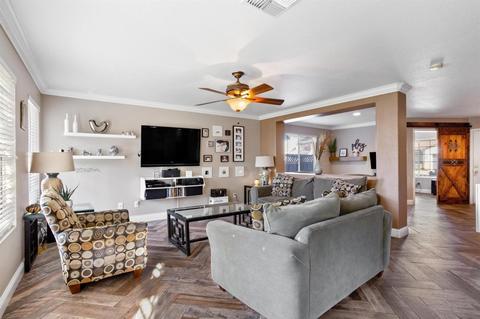 227 Red Robin Dr, Patterson, CA 95363 photo 8